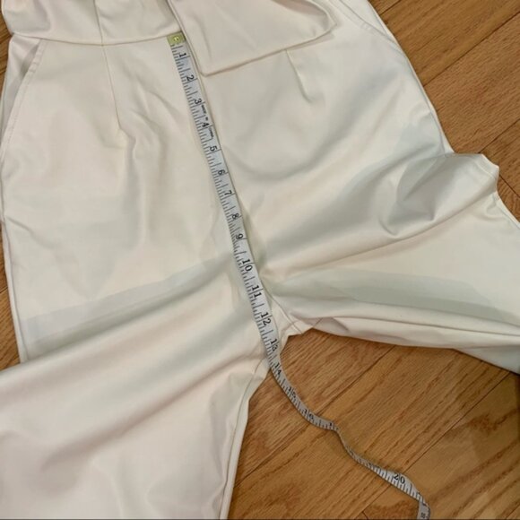 Kendall nd ylie ront ie trapless hite egan eather umpsuit - Picture 10 of 11